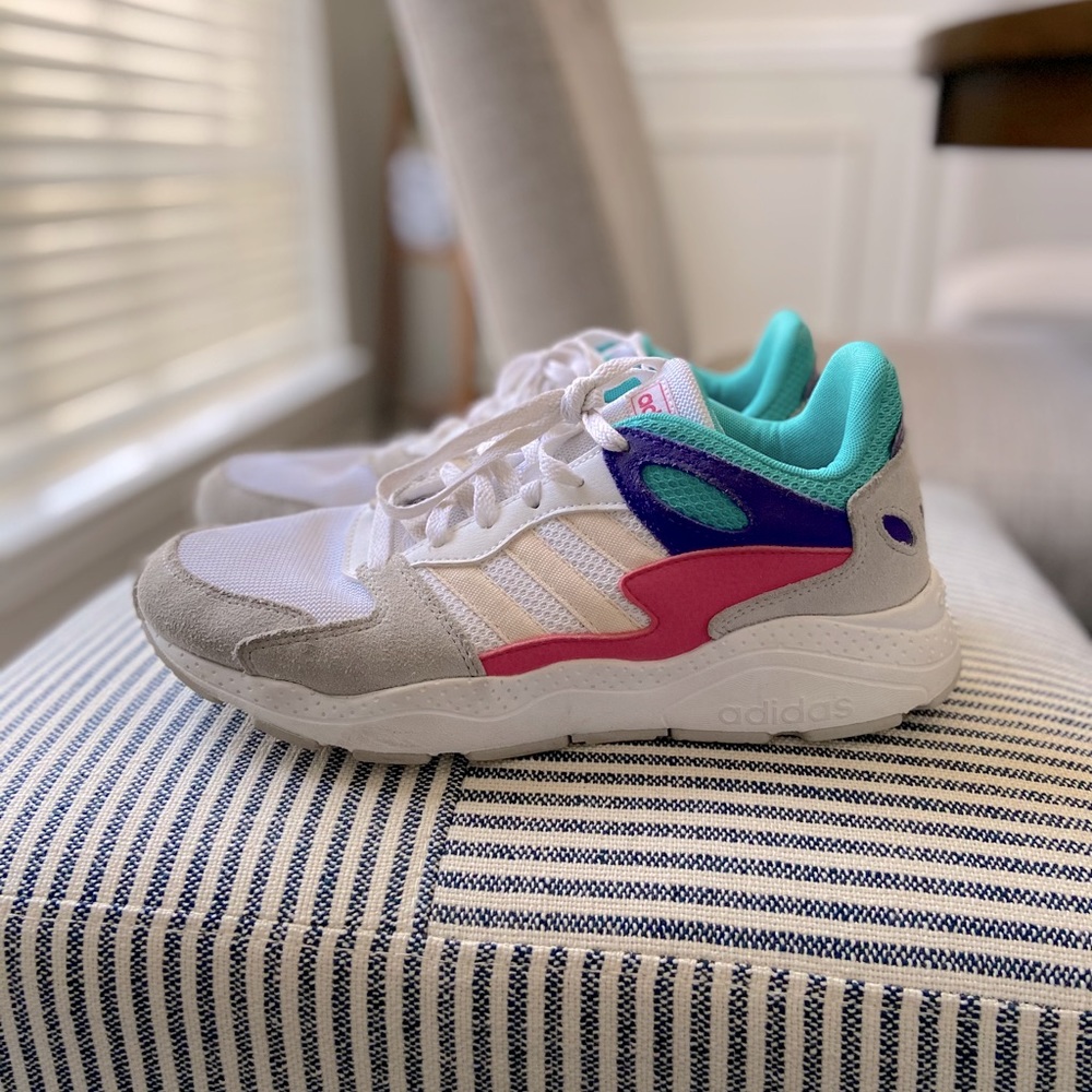 Adidas size 10 women’s sneakers